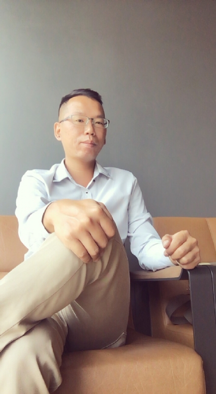 LI的第一张照片--桃园中老年相亲网