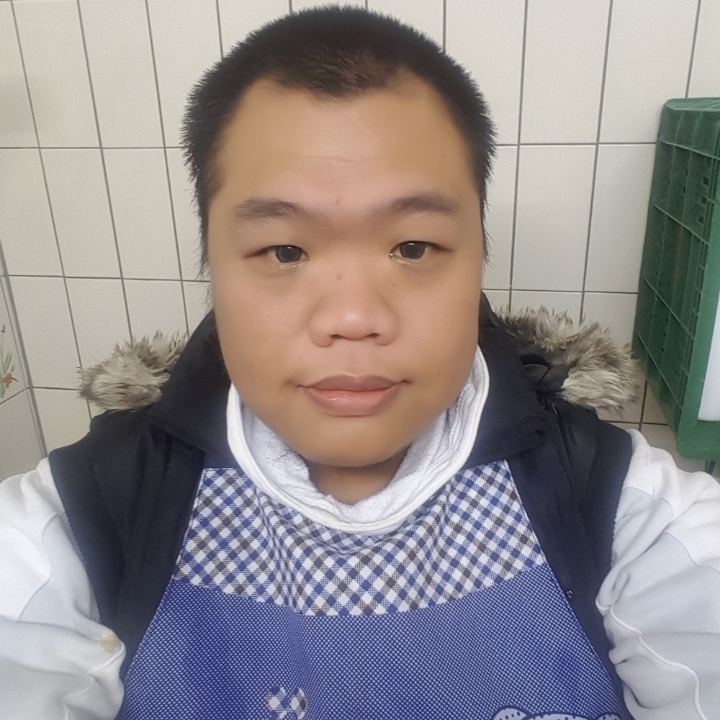 黑熊的第一张照片--桃园中老年相亲网
