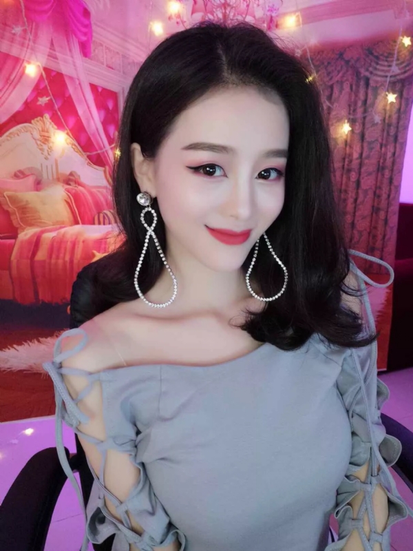 Cici的第三张照片--桃园中老年相亲网