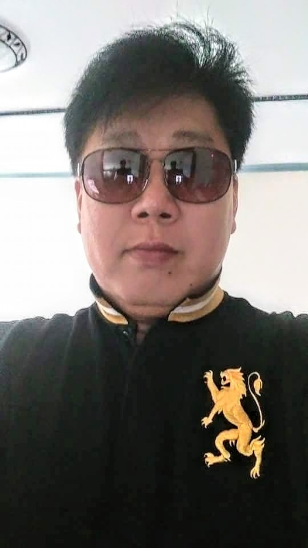 含笑半步癲的第一张照片--桃园中老年相亲网